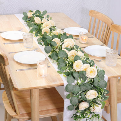 Guirlande en eucalyptus artificiel avec roses champagne, vigne florale pour décoration de table et arche de mariage