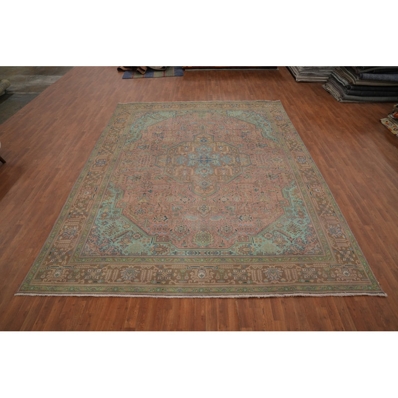 Tapis rose à motif géométrique traditionnel 10 x 13