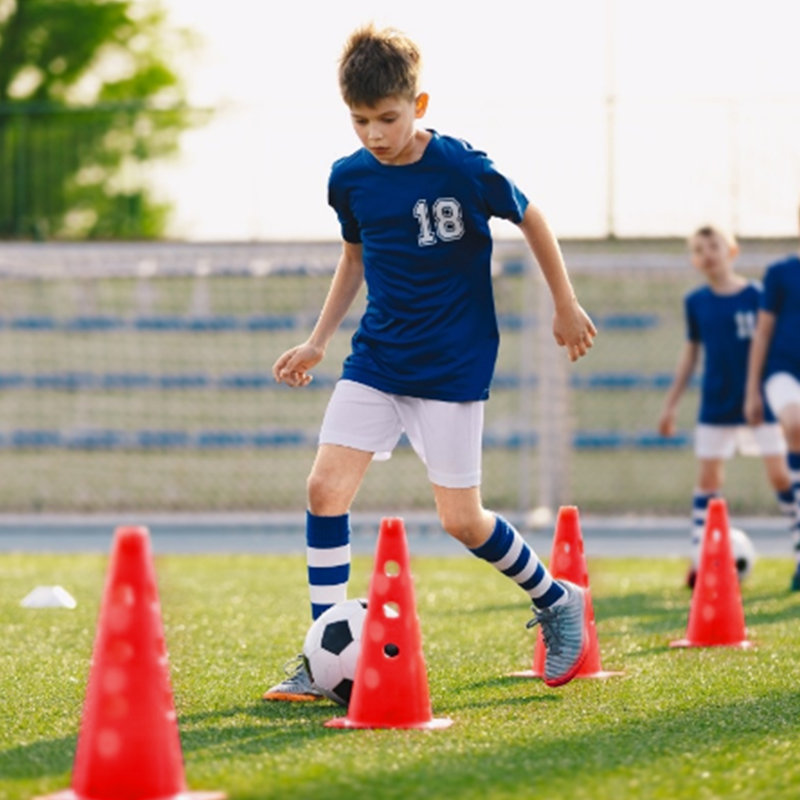 Agility Equipment Set 12 Cones and 6 Bars Jump Training Kit with Carry Bag Coordination Training Adjustable Height Obstacles Agility Hurdles for Children Dogs