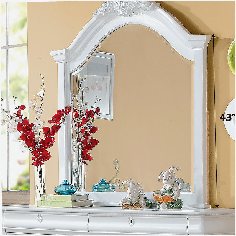 Estrella white mirror surface