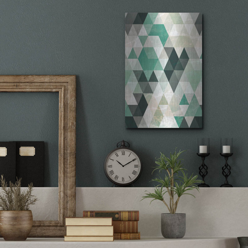 «Triangle Motif» par Tai Prints, art mural en métal, H 16 po x l 12 po