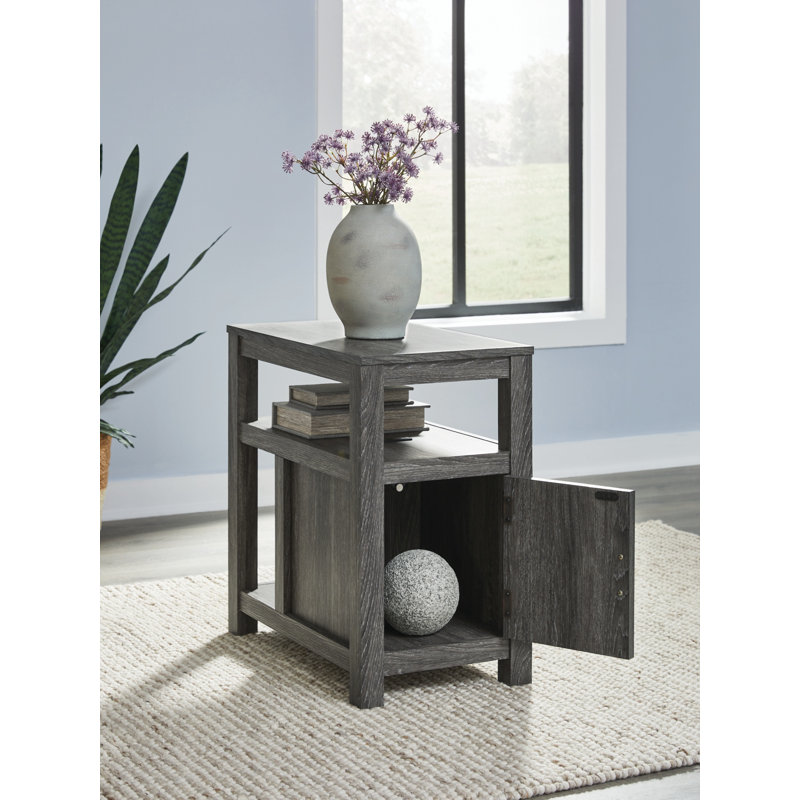 Fendenmore Chairside End Table, Gray, Gray