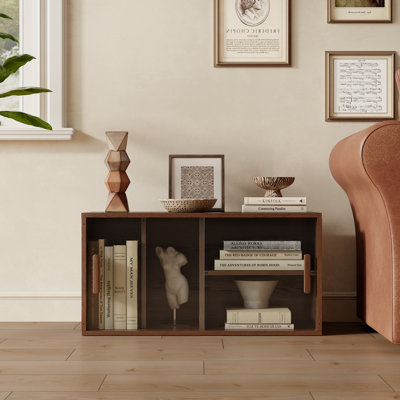 Armoire basse Devona Minimalist avec portes coulissantes en verre et 3 casiers de rangement
