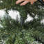 Sapins artificiels Frostvale préilluminés en 3 parties, forme crayon, avec pointes enneigées et lumières DEL blanc chaud, pour porche d'entrée