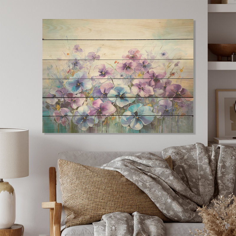 Pensées mauves en fleurs I - Art floral sur bois de pin naturel, H 10 po x l 20 po