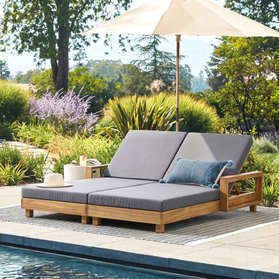 Ensemble de chaise longue double moderne en bois d'acacia de 76 po avec dossier réglable Hanley