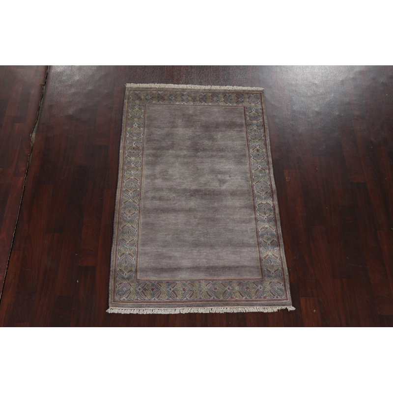 Tapis oriental népalais à bordure grise 4X6