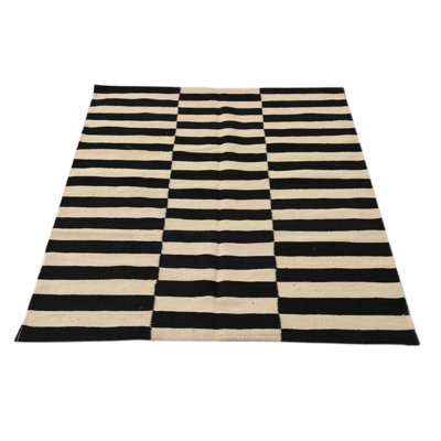 Tapis noir et blanc 3x5 Pinkerton