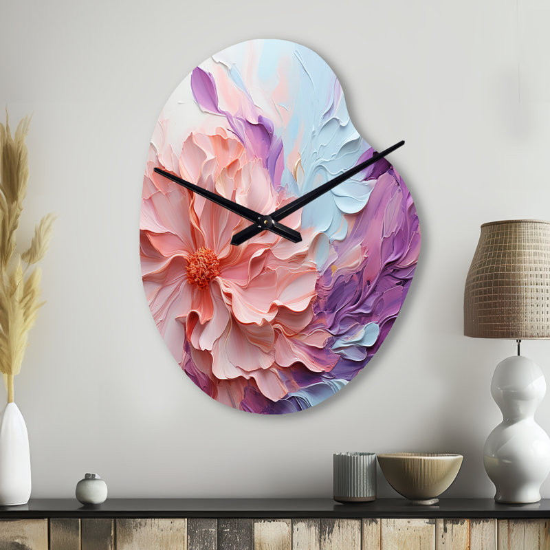 Sculpture horloge murale Whirling Dreamscape - rose en forme de poire, Grand
