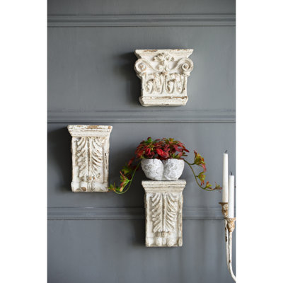 Étagère murale étroite au fini crème patiné avec détails complexes, 5,1 po x 4,7 po x 9,3 po, 3,3 lb pour décor traditionnel Faune en oxyde de magnésium