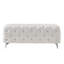 Banc avec repose-pieds capitonné et repose-pieds en velours pour la chambre à coucher du salon.