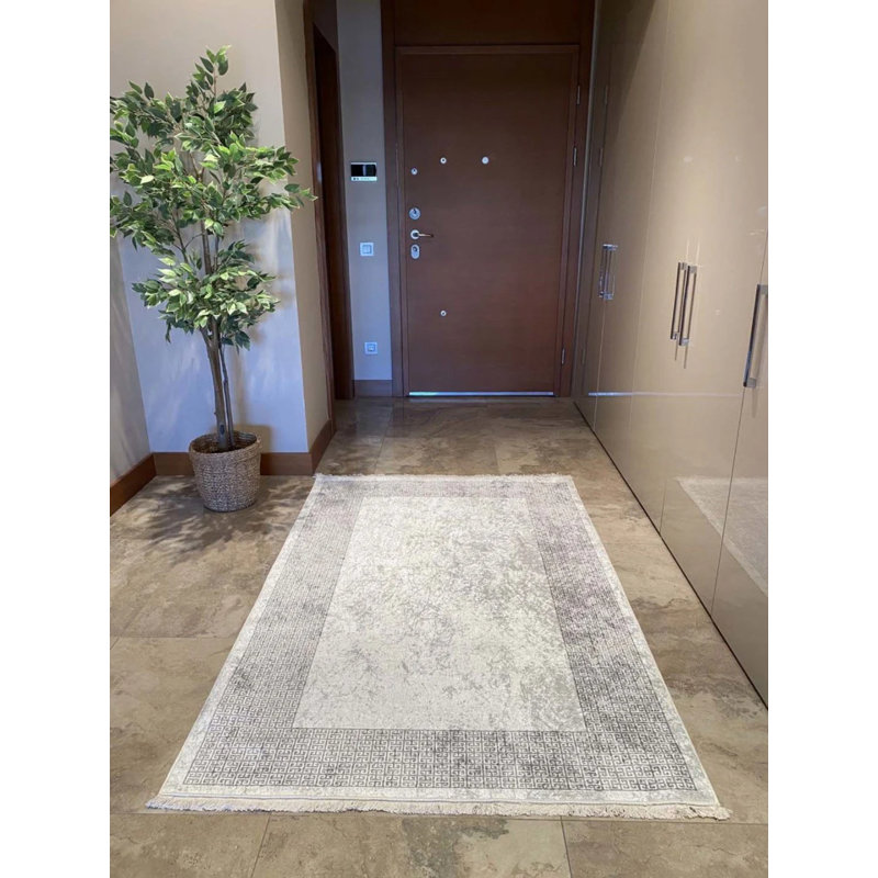 Toscana Area Rug with Non-Slip Backing, Rectangle 2'7" x 3'3"