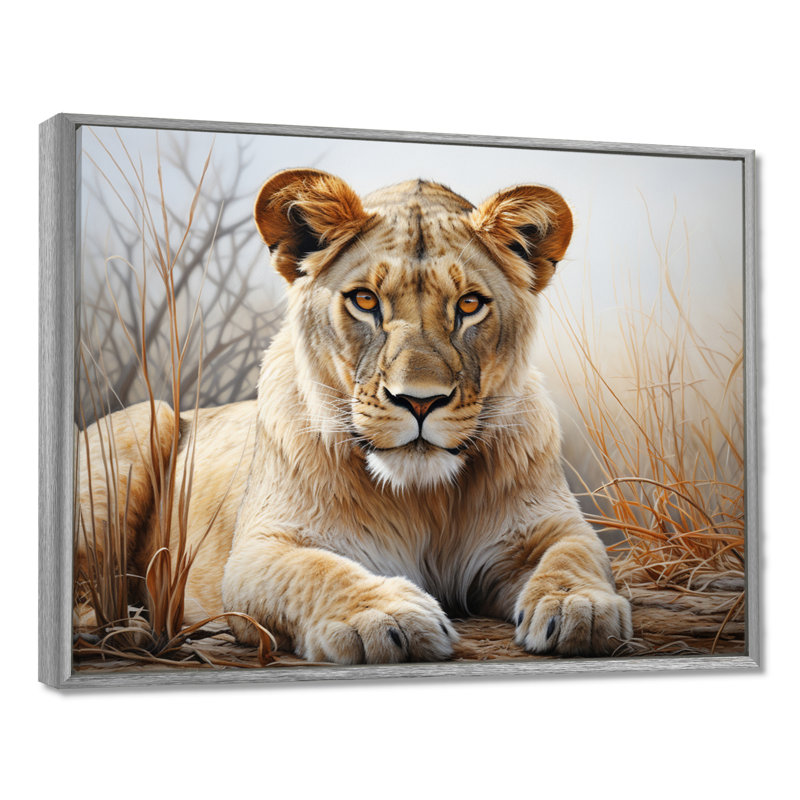 Lionne d'Afrique, puissance I - art mural africain pour le salon, H 30 po x l 40 po x P 1,5 po, Encadrement argenté
