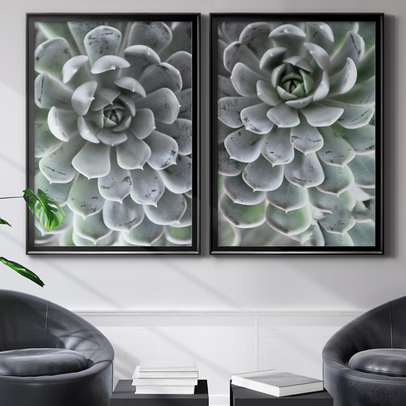 Irene Weisz - ensemble de 2 reproductions de photos, H 30,5 po x l 42,5 po x P 3 po, Toile avec cadre noir, Pas de tapis