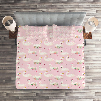 Swans Farmhouse / Country Coverlet