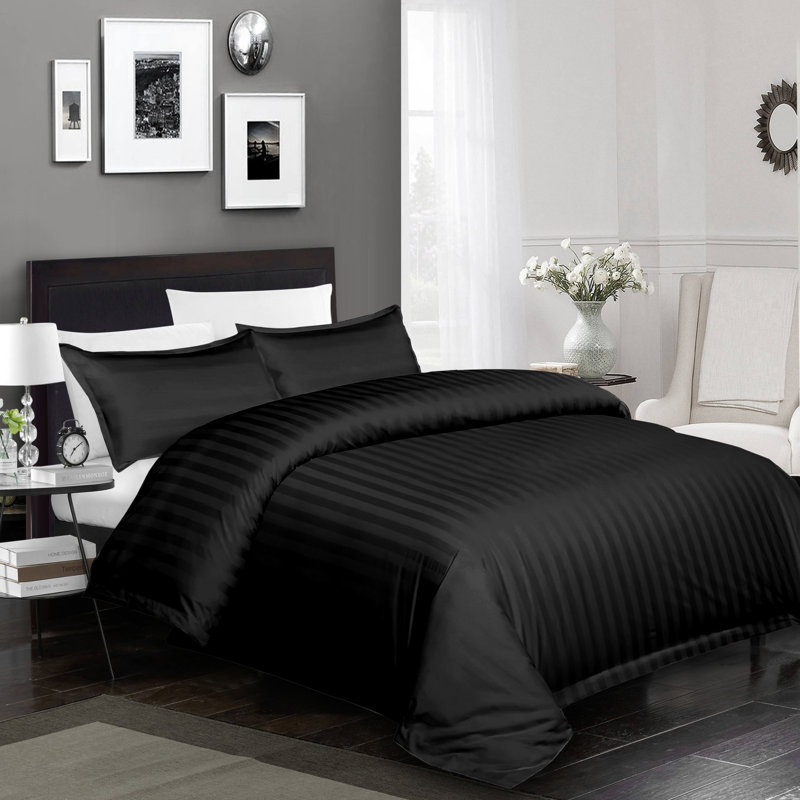 Klarita 250 TC Microfibre Reversible Striped Duvet Cover Set with Pillowcases, Kingsize - 2 Pillowcases (50 x 75 cm), Black