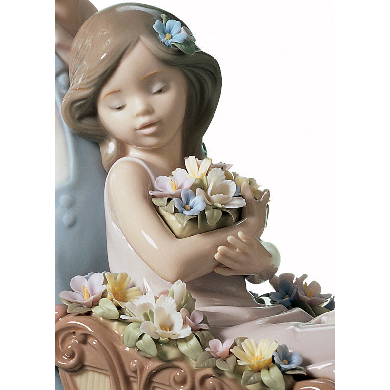 The Prettiest of All Couple Figurine