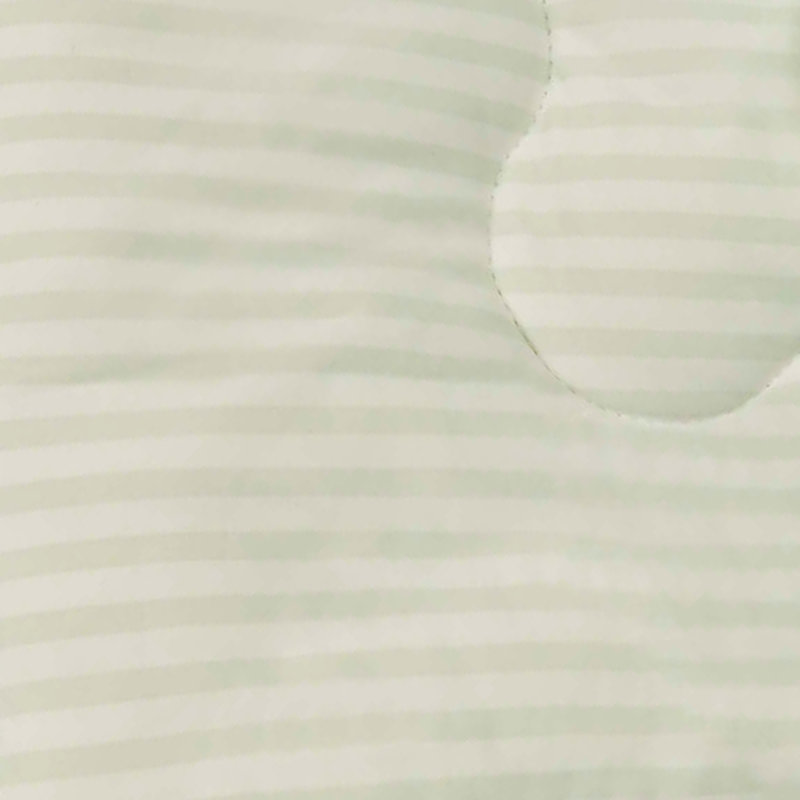 Jeté rafraîchissant HGTV Quietude Stripe 60 x 80 pouces, 60 po x 80 po, Rayures Quietude