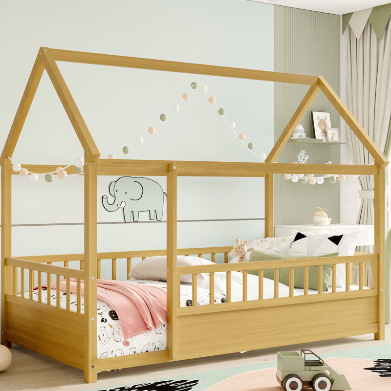 Lit simple naturel avec structure haute en bois et clôture, structure en pin, structure stable, amusante pour, Lit simple
