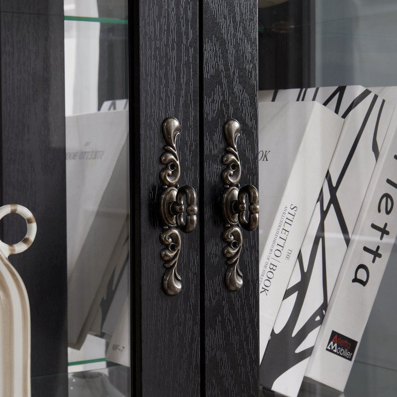 Vitrine lumineuse en verre avec tablettes réglables et cadre en bois