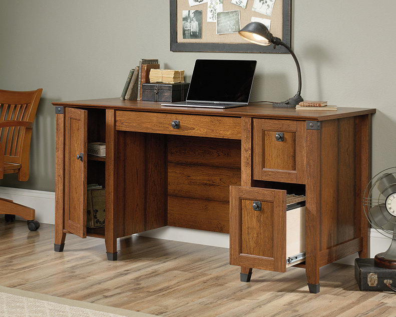 Bureau d'ordinateur à finition cerisier