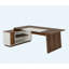 Bureau de direction en L 70,5 po avec armoire de rangement et tablettes, grand poste de travail d'ordinateur moderne Mid-Century pour bureau à domicile, noyer et blanc