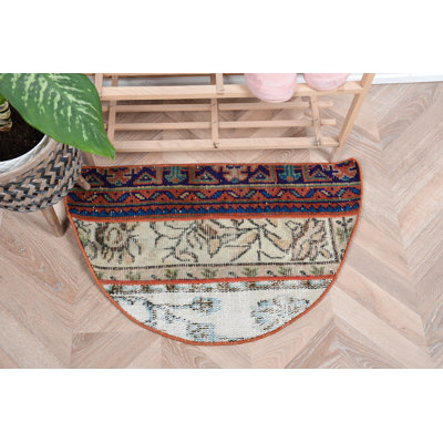 Tapis turc rétro tissé à la main dans des motifs floraux et géométriques parfaits pour les petits vestibules et décorations décoratives