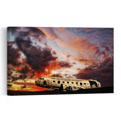 Épave d'avion au coucher du soleil - Affiche murale abstraite vintage spectaculaire représentant un paysage de coucher de soleil spectaculaire.