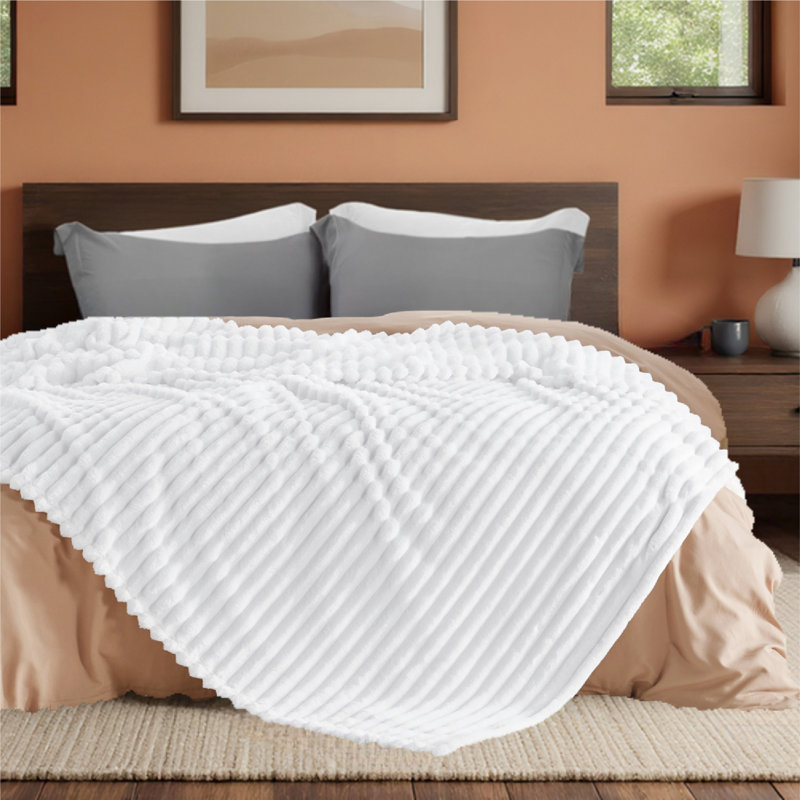 Couverture en flanelle de lit simple / simple TG pour lit pour fille, couverture douce et confortable 300 GSM pour dortoir et décoration intérieure, blanc, cadeau toutes saisons