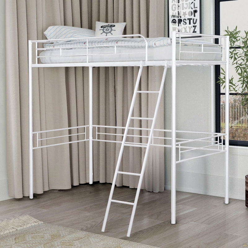 Lit mezzanine simple avec espace ouvert sous la structure métallique, Blanc