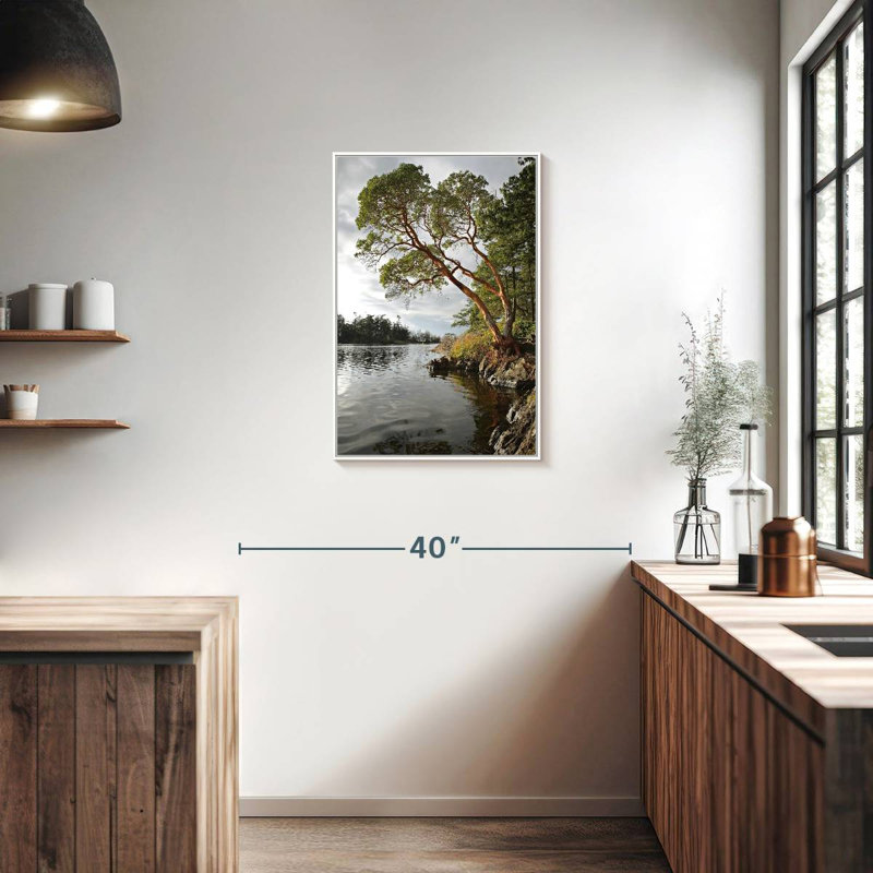 Arbousier au bord de l'eau, Cadre flottant blanc, 21 po x 31 po