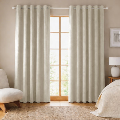 260 GSM Thermal Blackout Eyelet Curtains