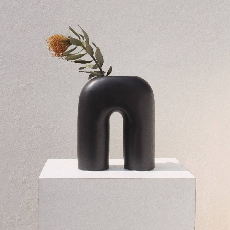 Zo Vase, Black