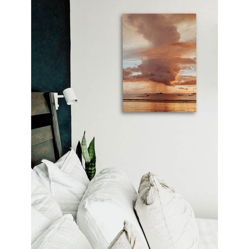 «Beach Rose Gold Rain» par Kristen M. Brown, H 24 po x l 18 po x P 1,25 po, Toile tendue
