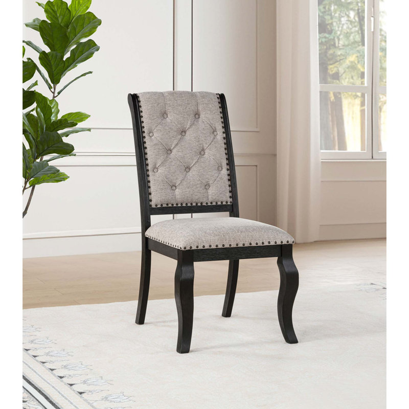 Ensemble de 2 chaises d'appoint traditionnelles avec détails cloutés en bronze et dossier capitonné