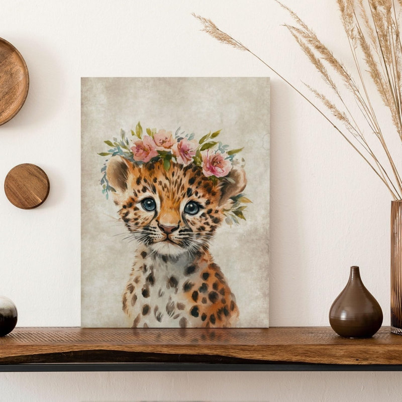 «Lovely Baby Leopard With Garland», art mural 24 po x 32 po