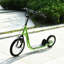 Scooters pour enfants de 5 ans et plus et 53,5 po x 22,8 po x 34,8 po en acier vert, conception réglable