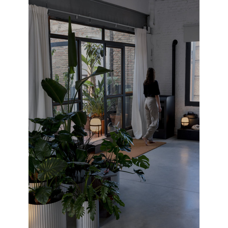 Cesta Exterior Table, Matte Black