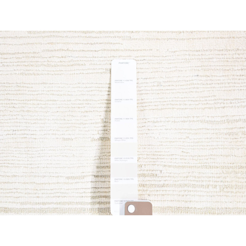 Tapis oriental carré 2 pi 1 po x 2 po 1 po ivoire, noué à la main avec de la laine texturée et des échantillons de fragr