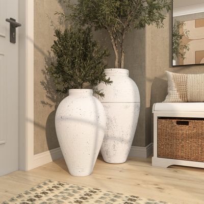 Ensemble de grands vases en métal Neako