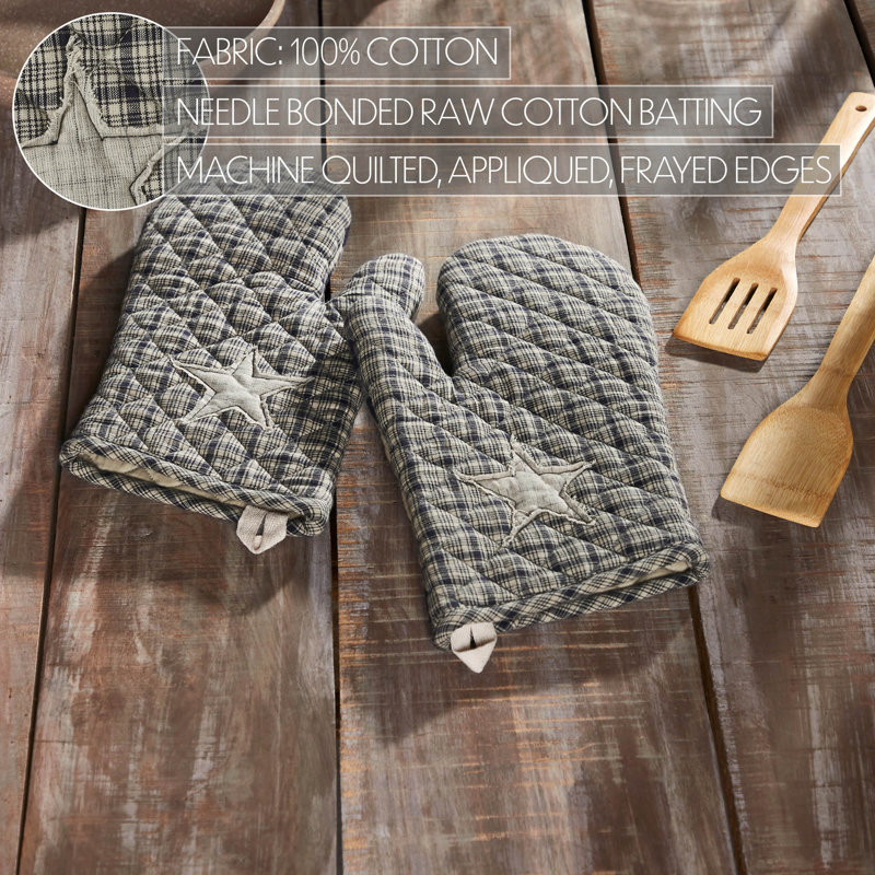 Patriotic Navy and Tan Plaid Cotton Oven Mitt Set