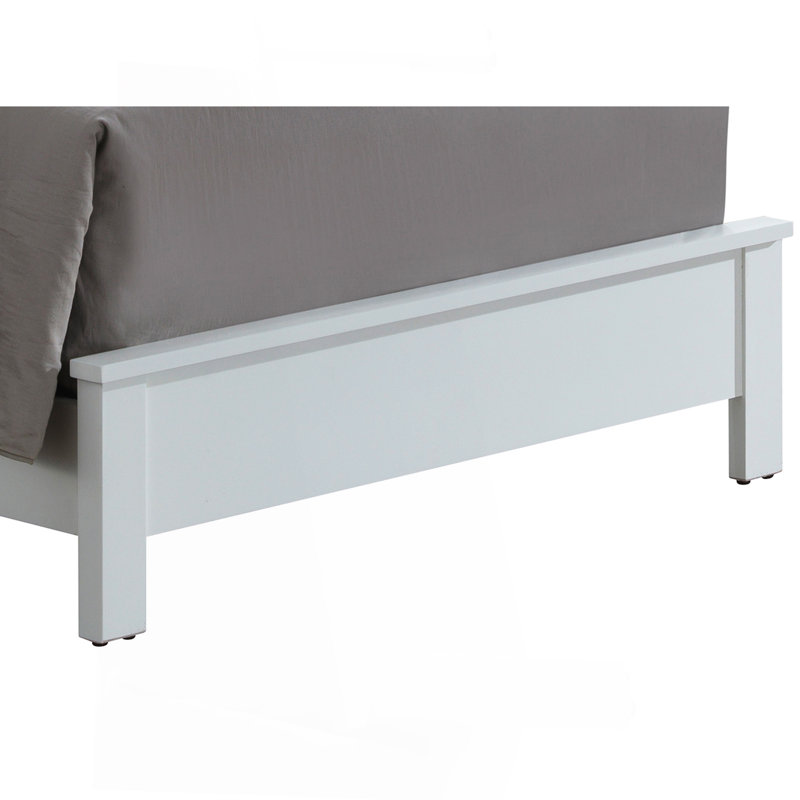 Lit simple contemporain en blanc élégant