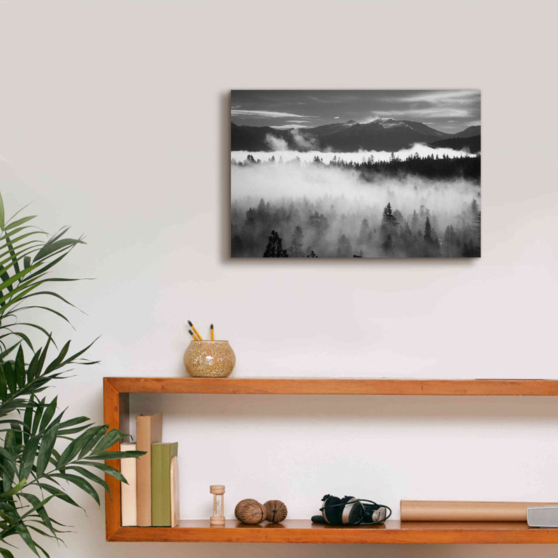 «Lake Tahoe Murky Mornings» par Edin Chavez, estampe numérique sur toile, H 12 po x l 18 po x P 0,75 po