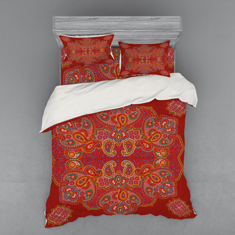 Traditional Polyester Paisley Duvet Cover, Queen Duvet Cover + 3 Additional Pieces