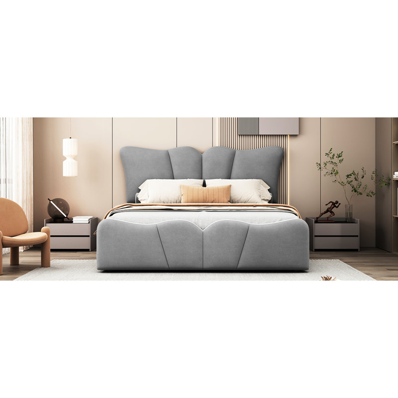 Lit plateforme tapissier en velours gris, Gris