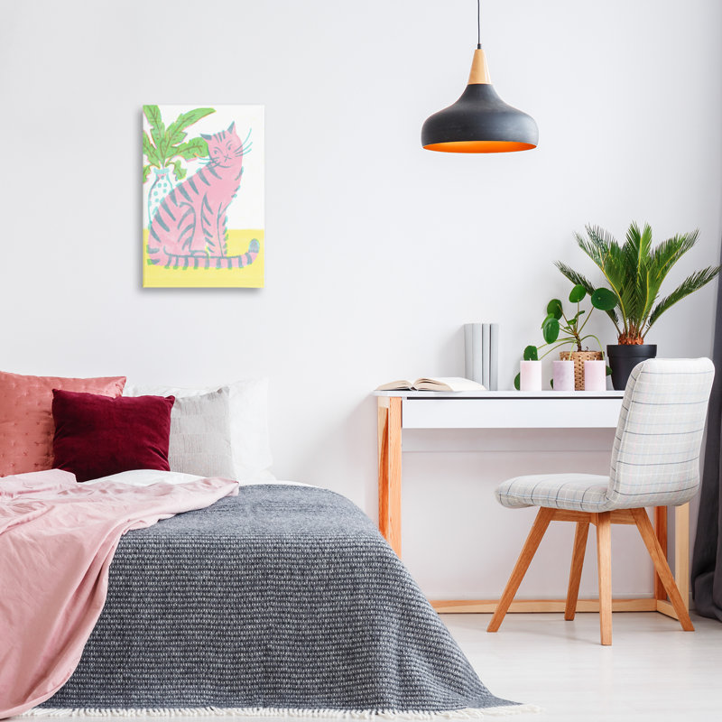 Toile moderne rose avec chat et plante, design par Hannah Moren, H 24 po x l 16 po
