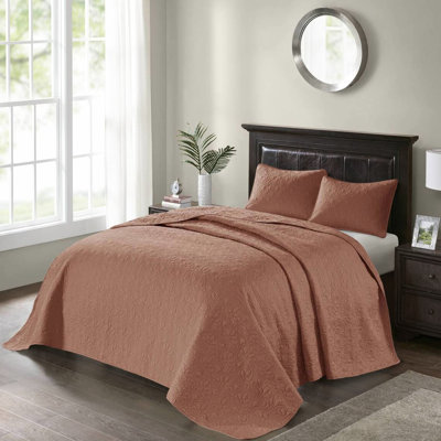 3 Piece Reversible Bedspread In Clay Red For - Quilting Chic Look, Pre-washed Cotton Filling Comfort, Includes & 2 Shams, Easy To Clean Extra Large With Attractive Relaxation, Machine