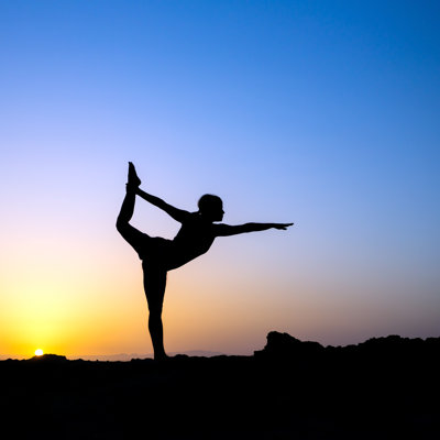 " Yoga Natarajsana Pose Sunset Silhouette "