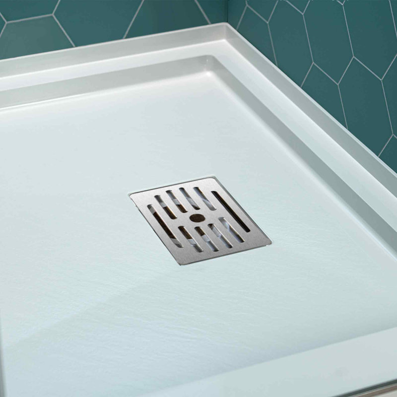BRIDE EN BOIS 60 po X 30 po Base de plaque de douche à surface solide, installation en alcôve avec options de drain, antidérapante et résistante à la moisissure