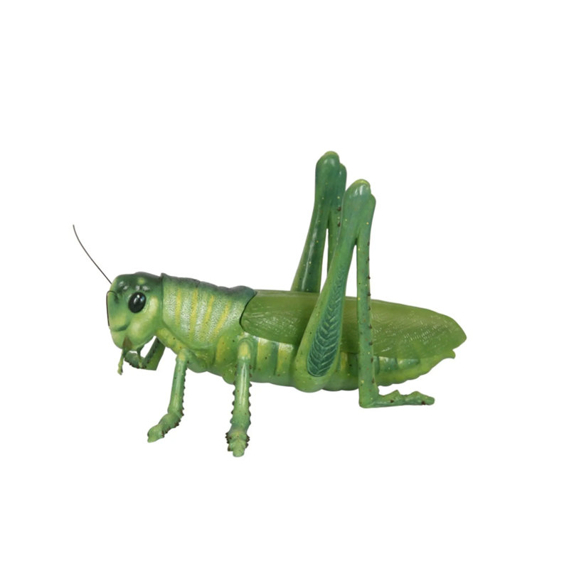 Statue insecte sauterelle surdimensionnée